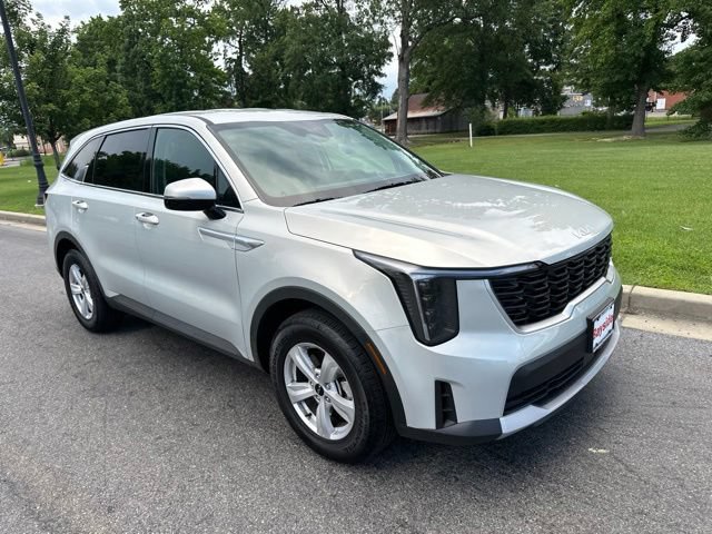 New 2026 Kia Sorento LX FWD image 24