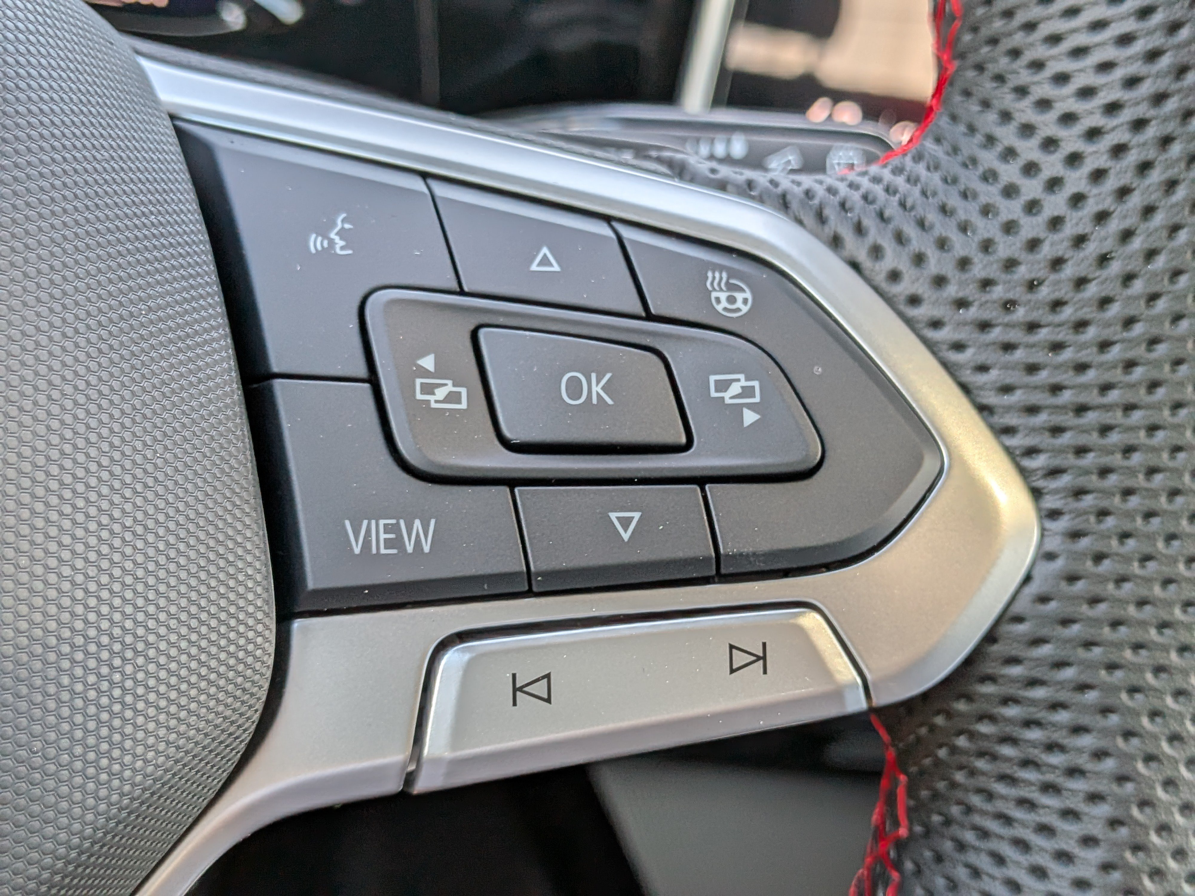 New 2026 Volkswagen GTI SE FWD image 24