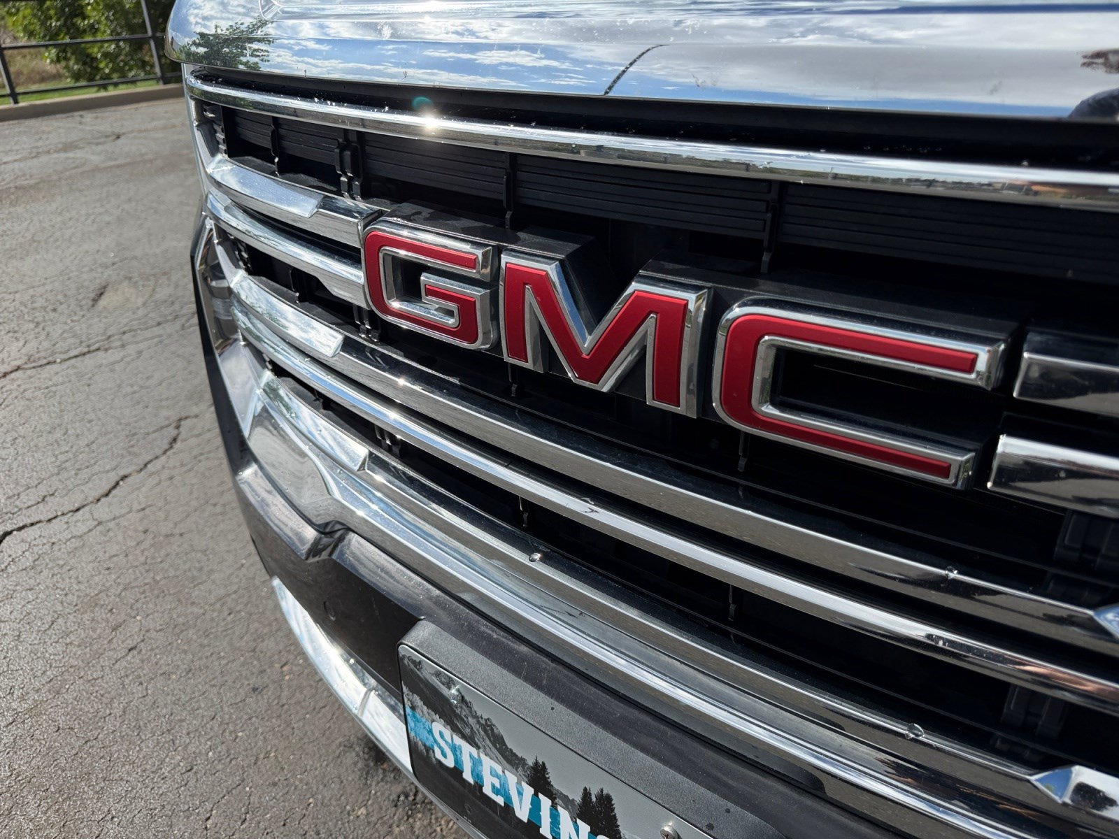 Used 2023 GMC Acadia SLT AWD/4WD image 22