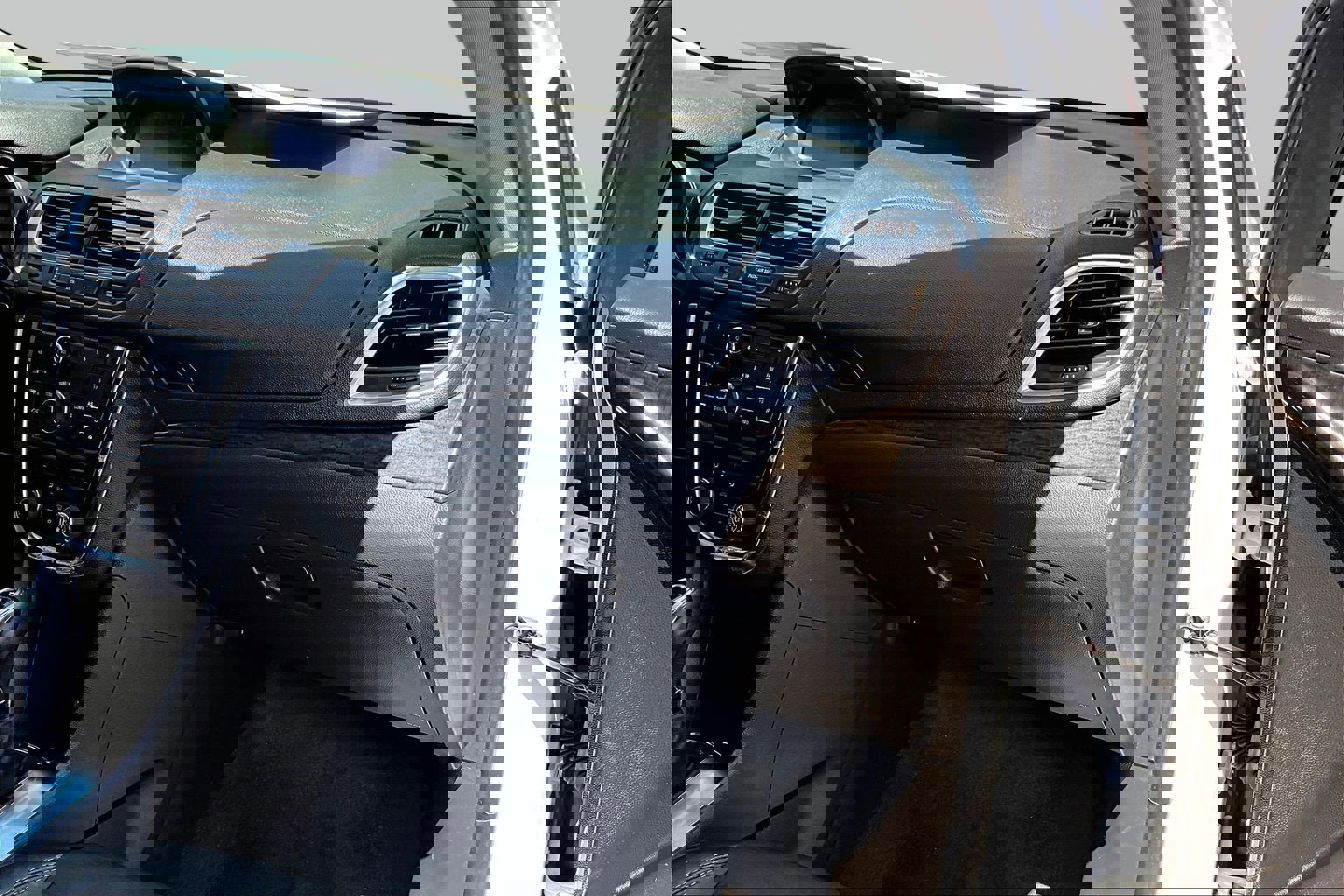 Used 2016 Buick Encore FWD image 15