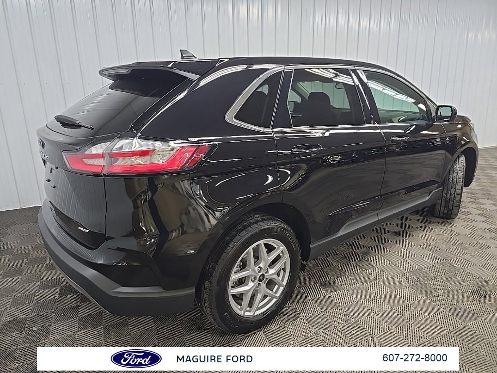 Used 2024 Ford Edge SEL w/ Convenience Package image 10