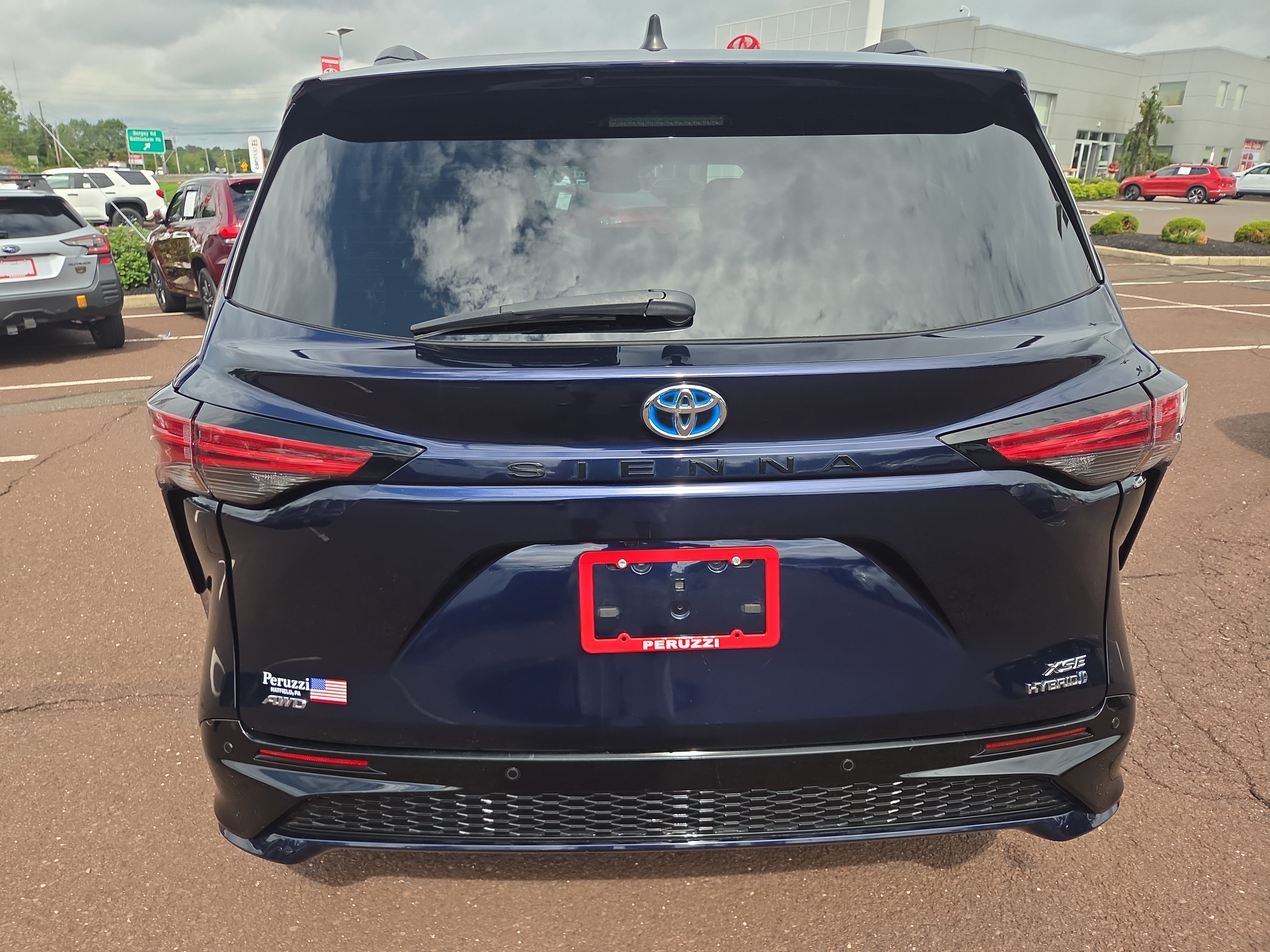 Certified 2023 Toyota Sienna XSE w/ XSE Plus Package AWD/4WD image 4