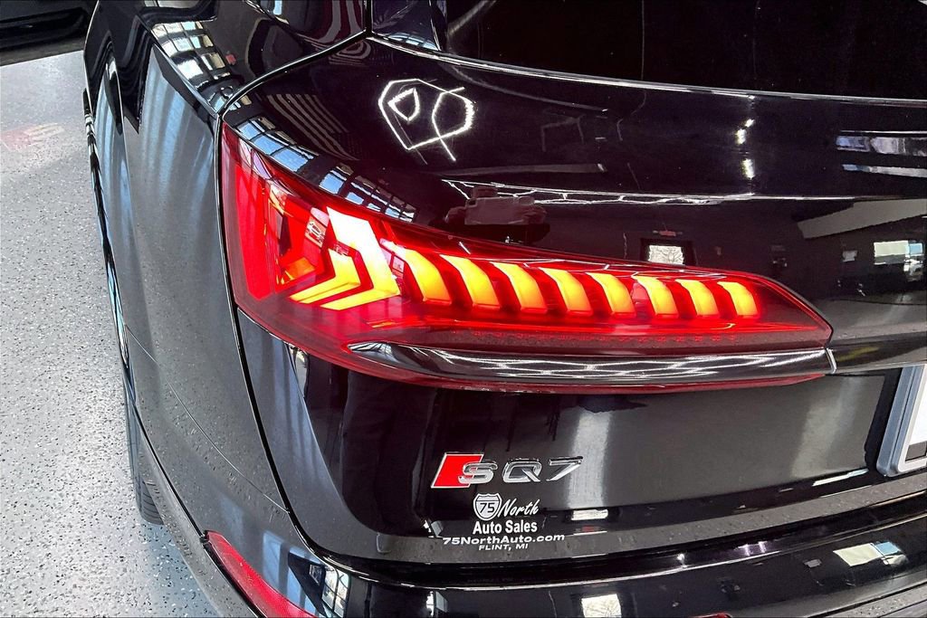 Used 2021 Audi SQ7 Premium Plus w/ Executive Package image 23