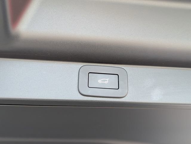 Used 2024 Land Rover Range Rover SE AWD/4WD image 18