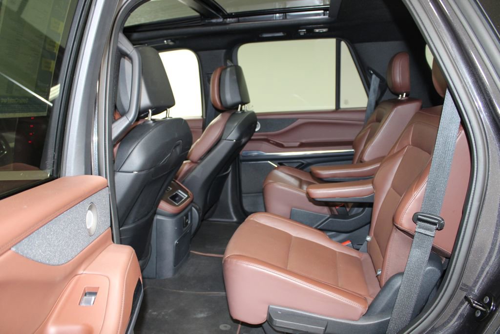 Used 2025 Lincoln Navigator Reserve AWD/4WD image 27