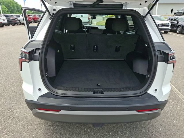 Used 2026 Chevrolet Equinox LT FWD image 29