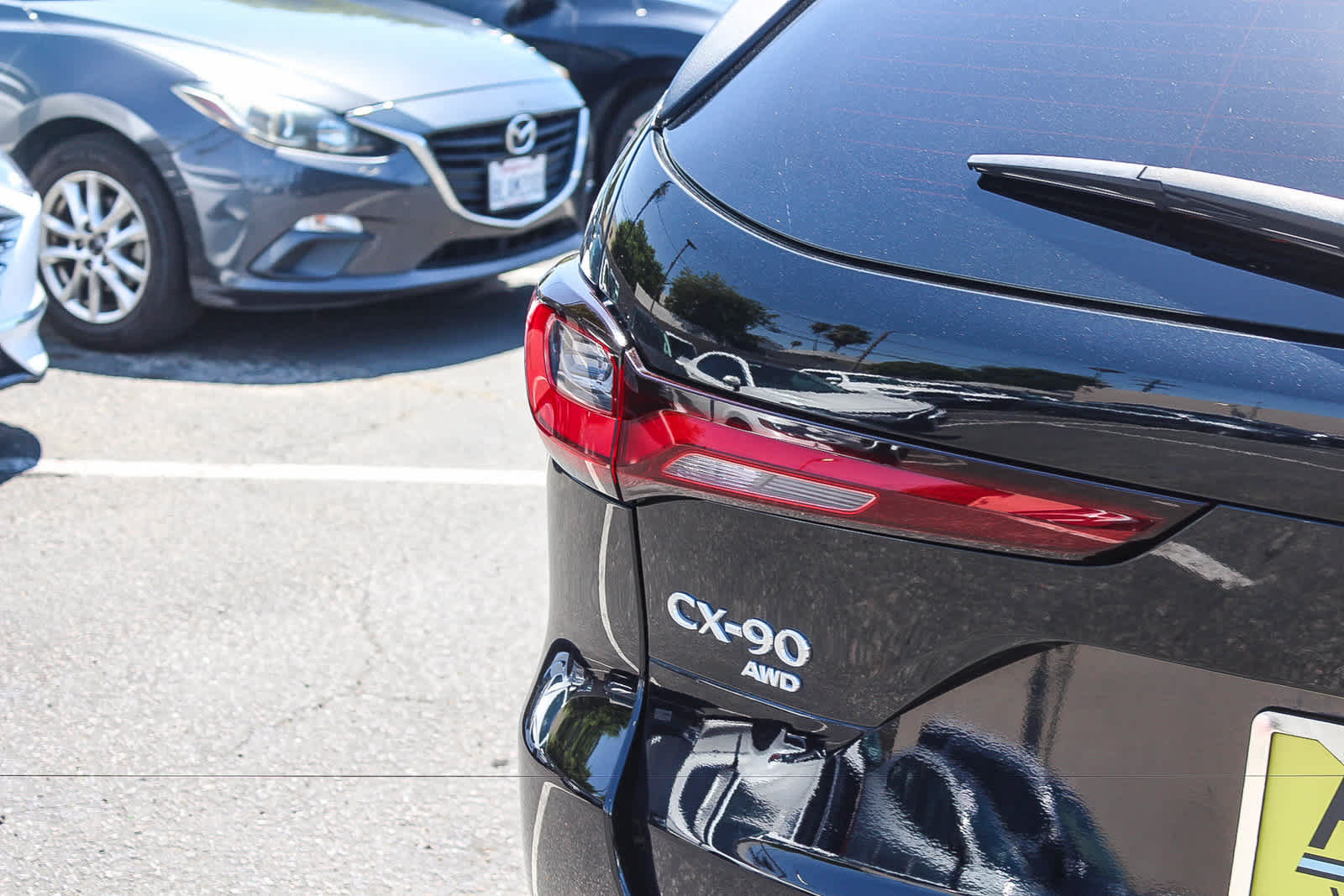 Used 2024 MAZDA CX-90 Plug-In Hybrid w/ Premium Pkg AWD/4WD image 8