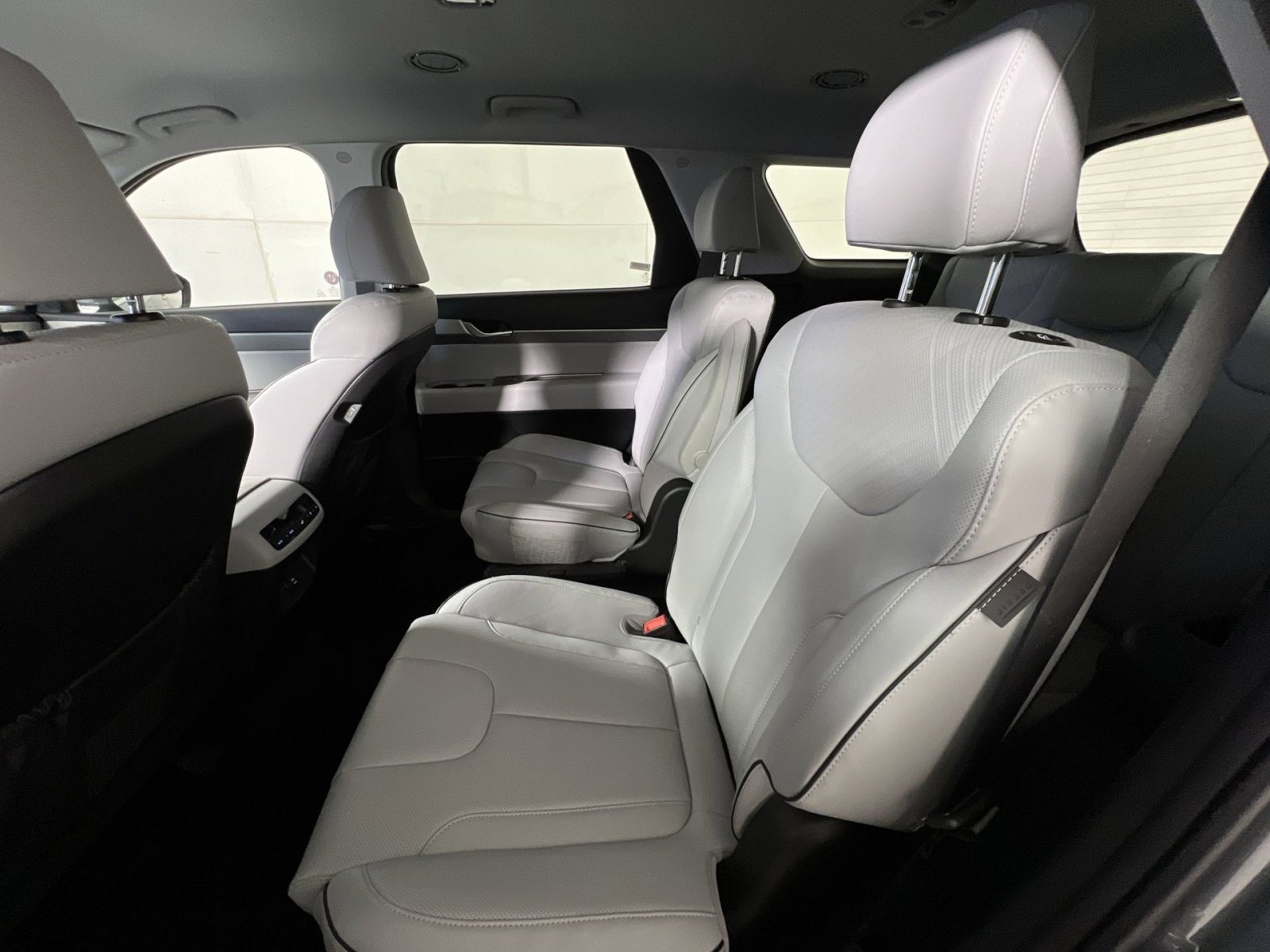 Used 2025 Hyundai Palisade SEL image 24