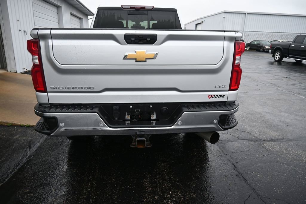 Used 2023 Chevrolet Silverado 2500 LTZ w/ LTZ Plus Package AWD/4WD image 10