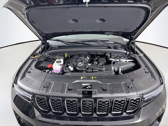 New 2025 Jeep Grand Cherokee Summit image 31
