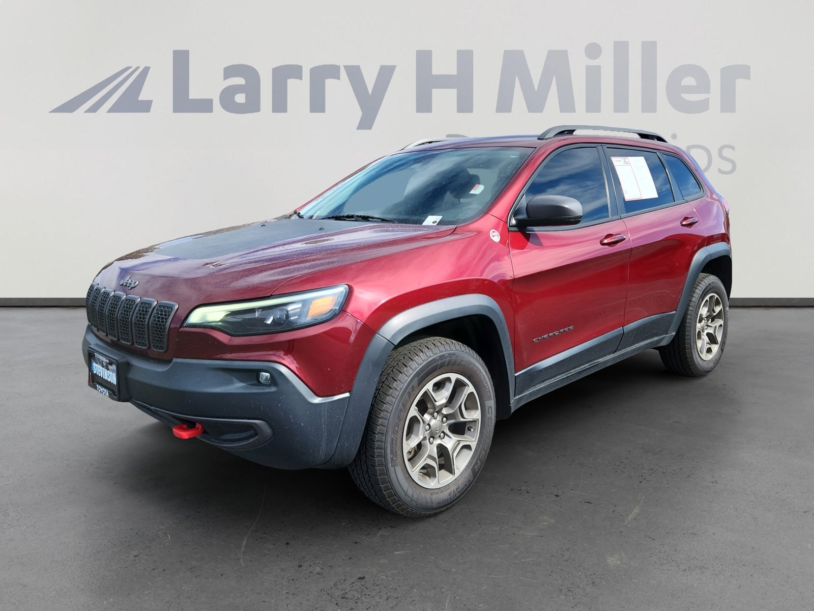 Used 2020 Jeep Cherokee Trailhawk w/ Cold Weather Group image 1