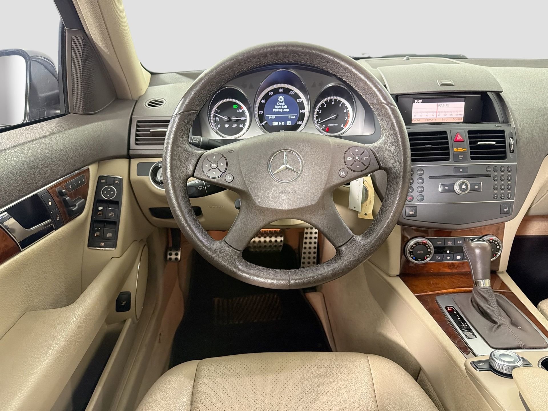Used 2010 Mercedes-Benz C 300 Sedan image 20