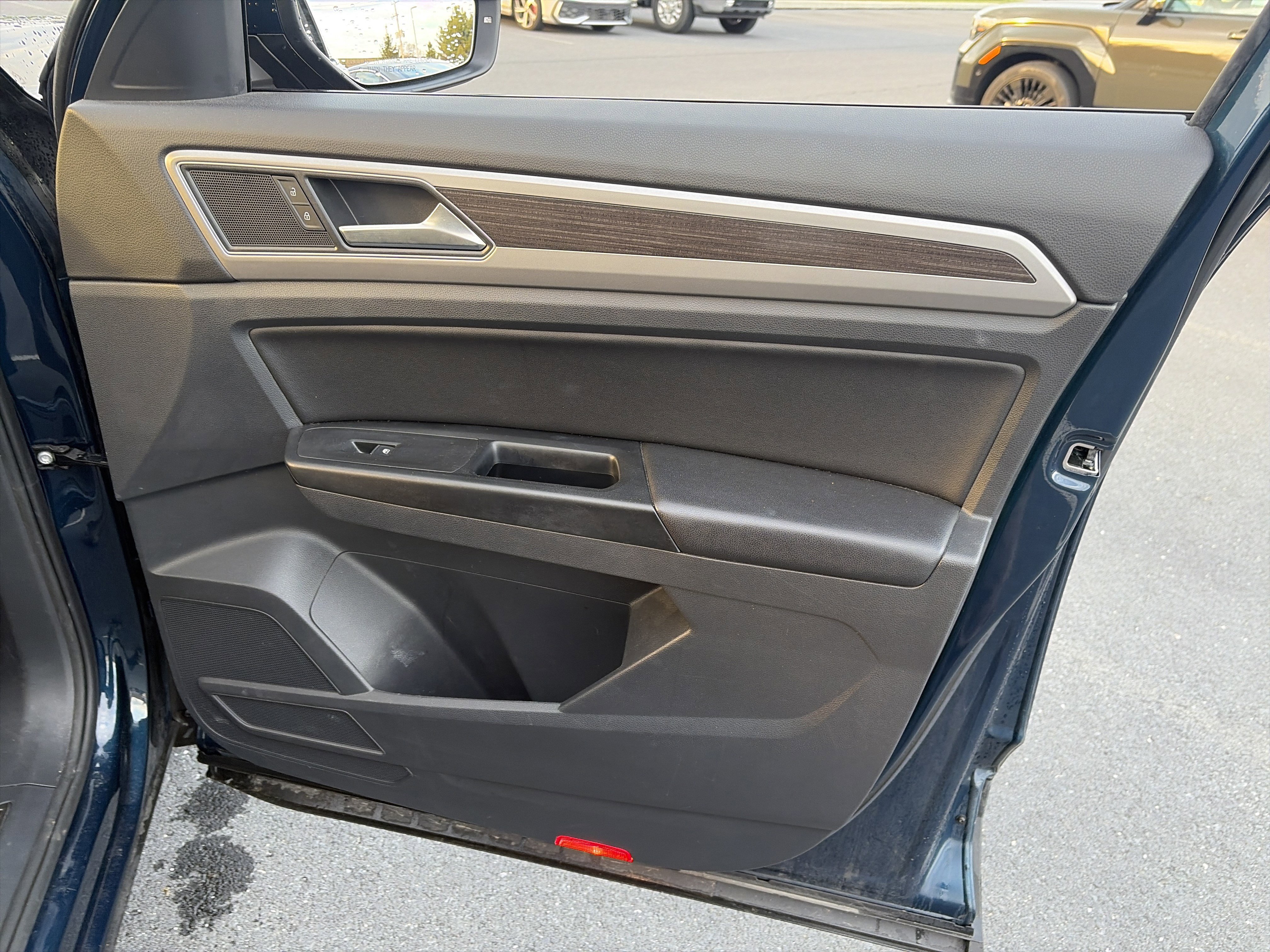 Used 2019 Volkswagen Atlas SEL image 32