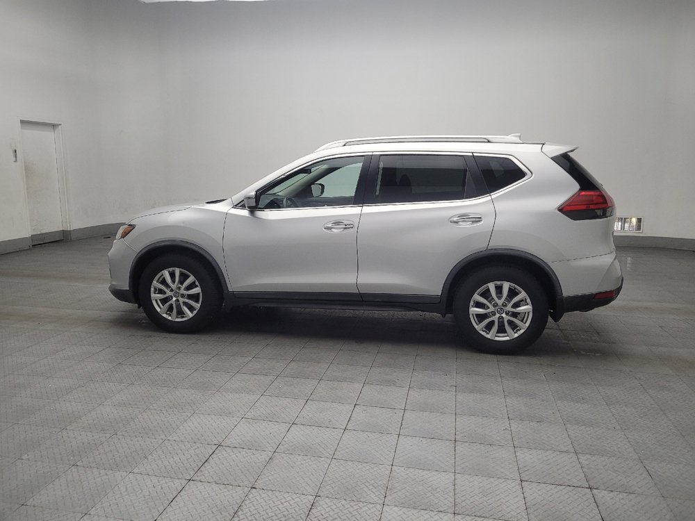 Used 2017 Nissan Rogue SV image 3