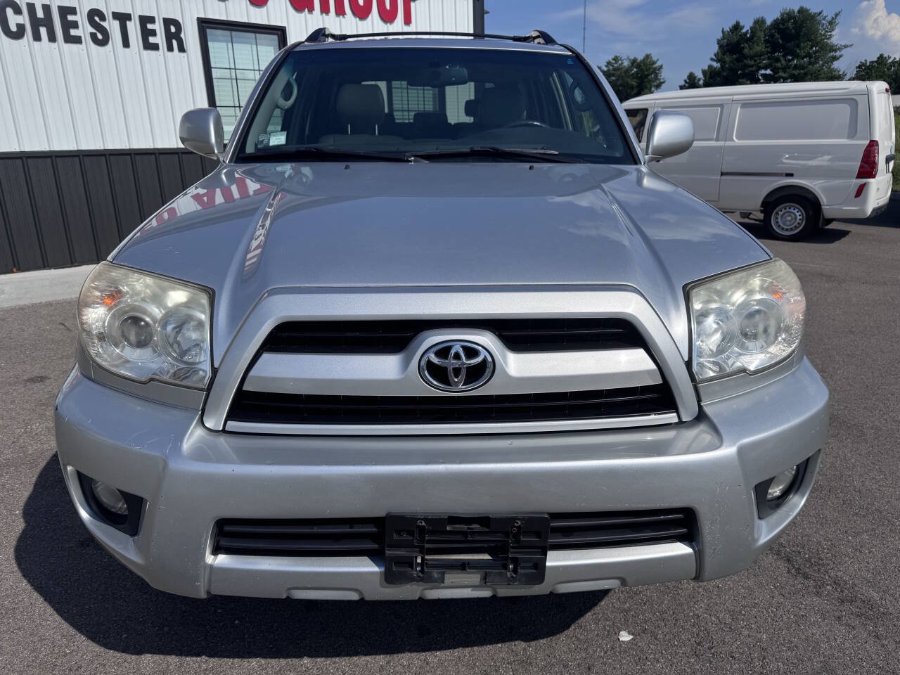 Used 2008 Toyota 4Runner Limited w/ Limited Extra Value Pkg 1 RWD image 2