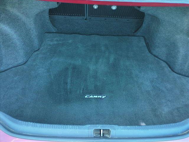 Used 2016 Toyota Camry SE FWD image 6