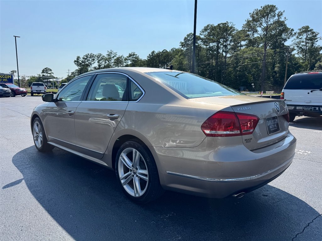 Used 2015 Volkswagen Passat 1.8T SEL Premium FWD image 6