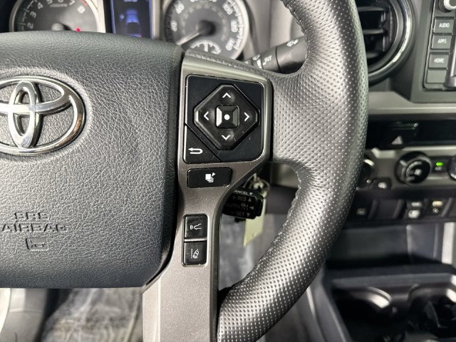 Used 2018 Toyota Tacoma SR5 w/ Exterior Package AWD/4WD image 13