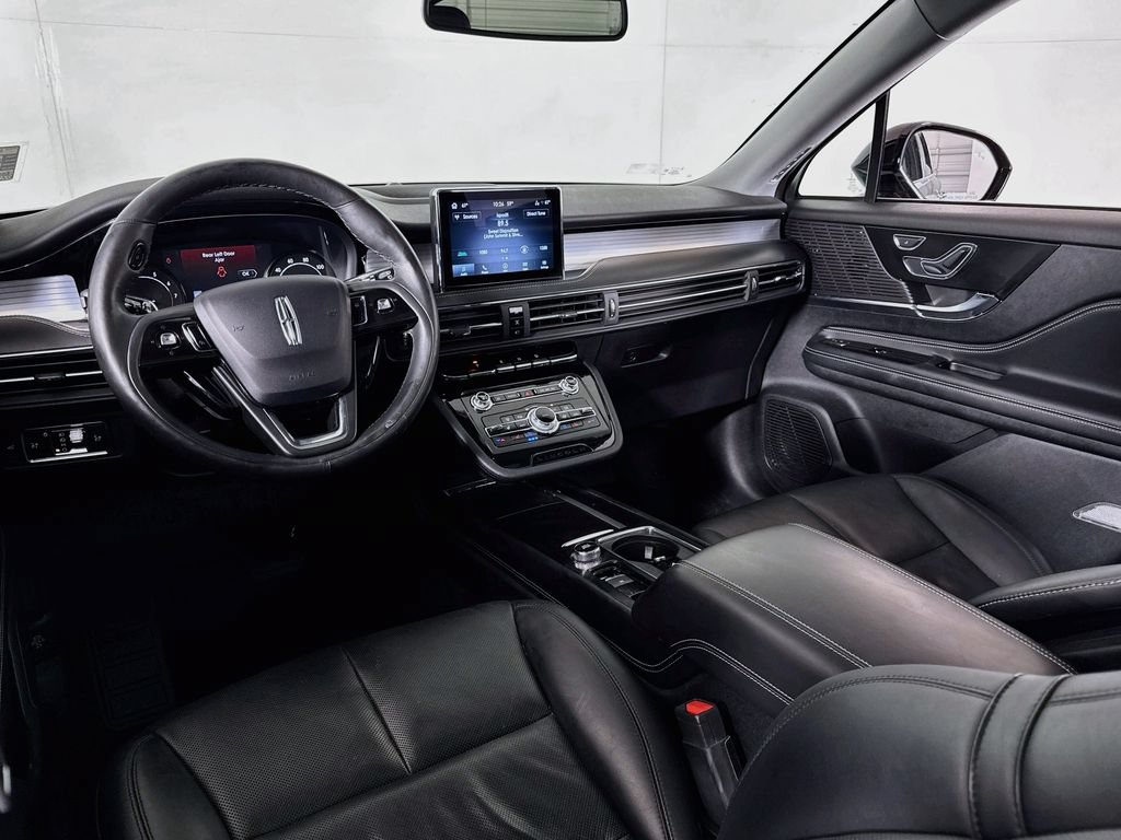 Used 2022 Lincoln Corsair AWD w/ Premium Package image 28