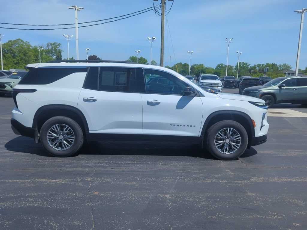 Certified 2025 Chevrolet Traverse LT w/ Driver Confidence Package AWD/4WD image 10
