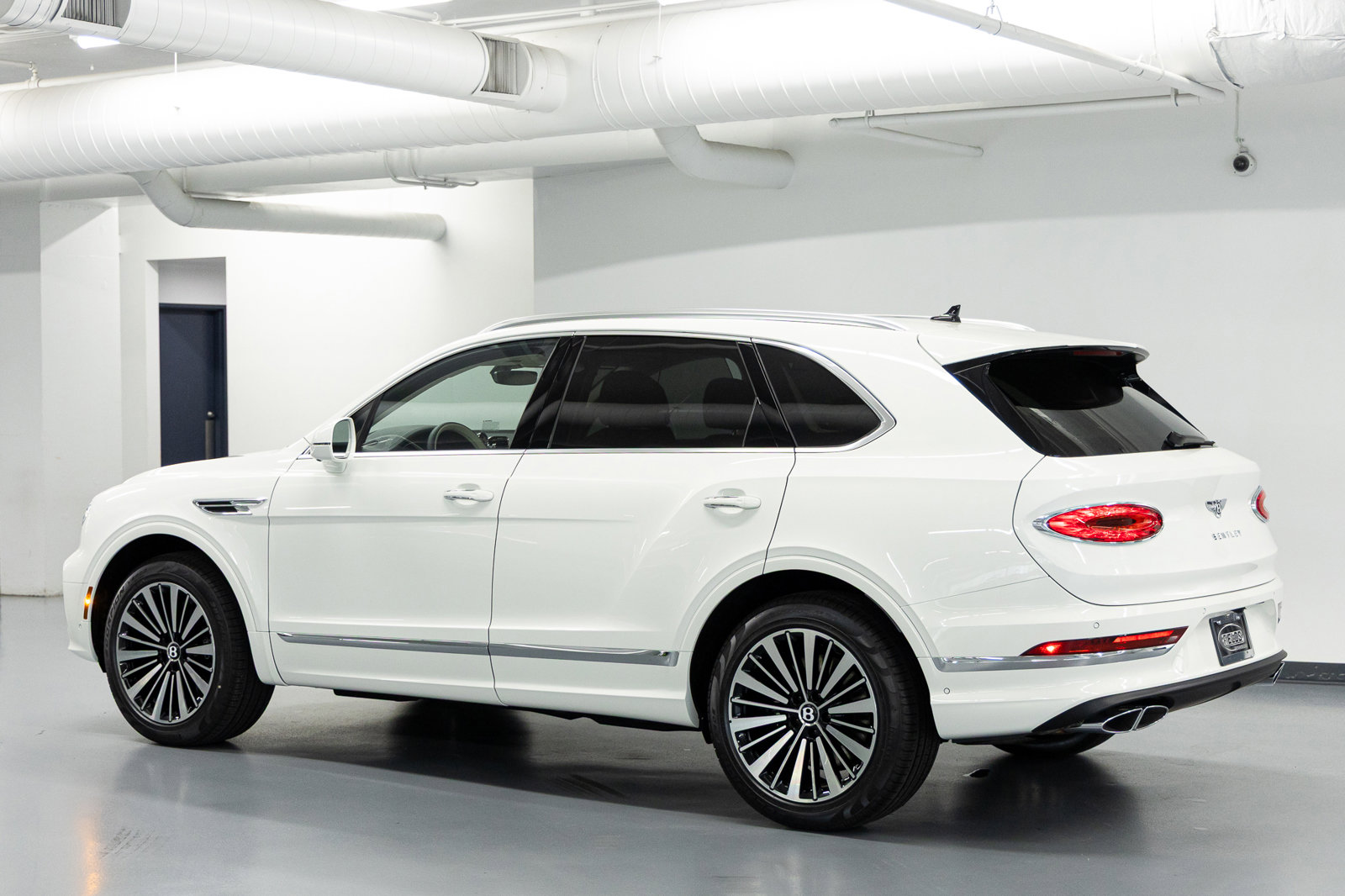 New 2026 Bentley Bentayga AWD/4WD image 3