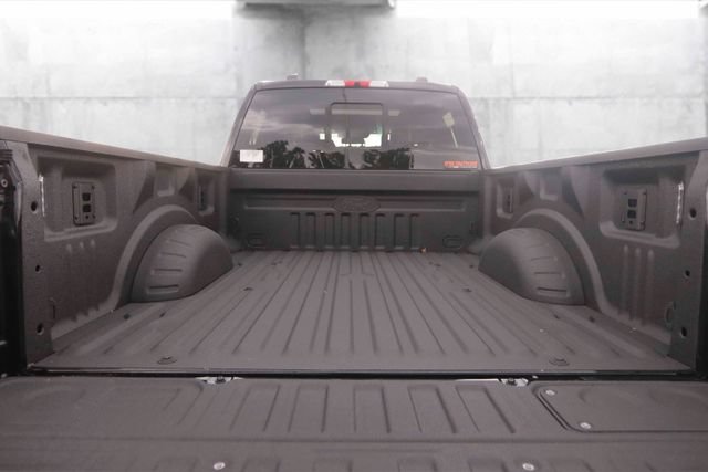 New 2026 Ford F250 Lariat w/ Black Appearance Package AWD/4WD image 9