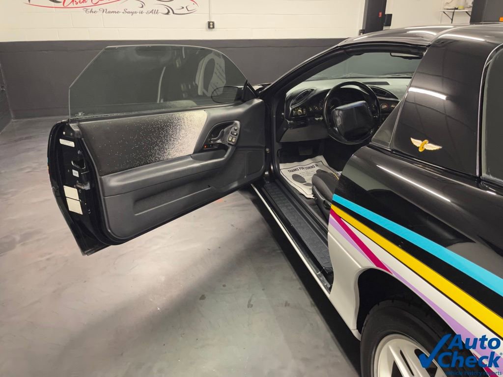 Used 1993 Chevrolet Camaro Z28 image 31