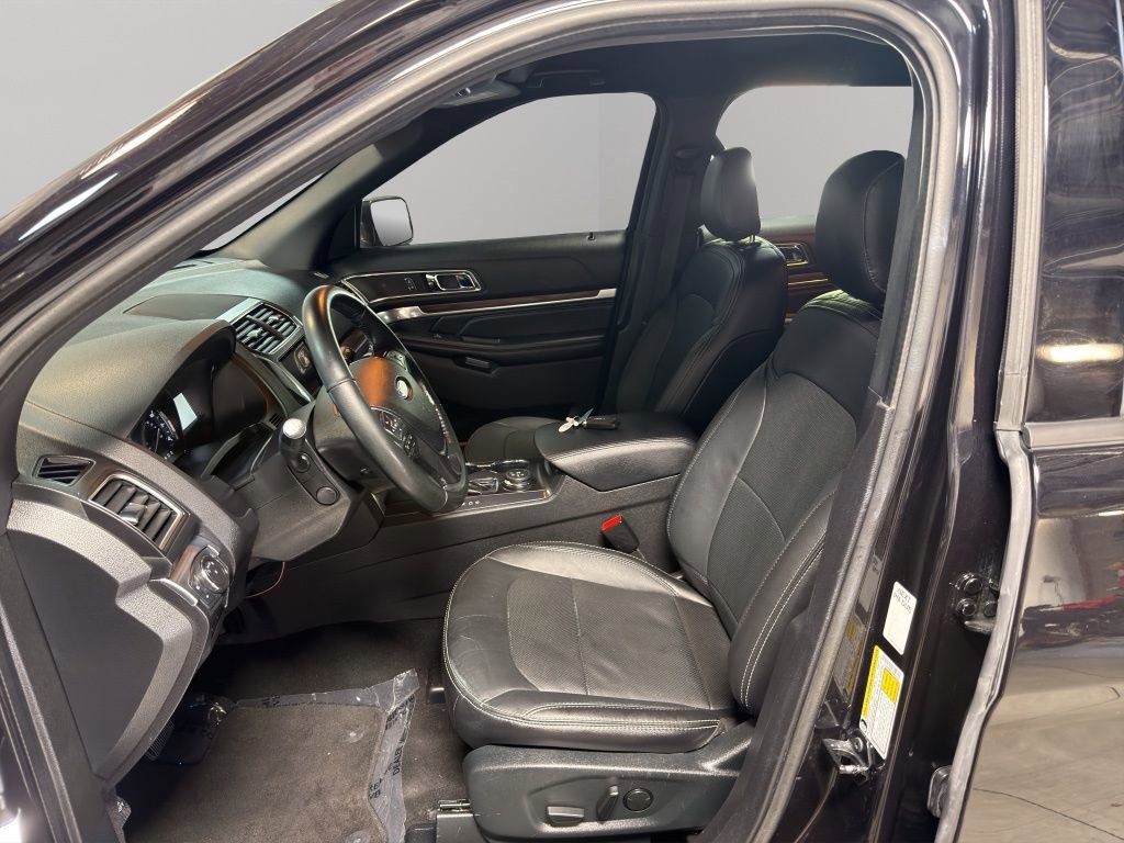 Used 2019 Ford Explorer Limited w/ Class III Trailer Tow Package AWD/4WD image 9