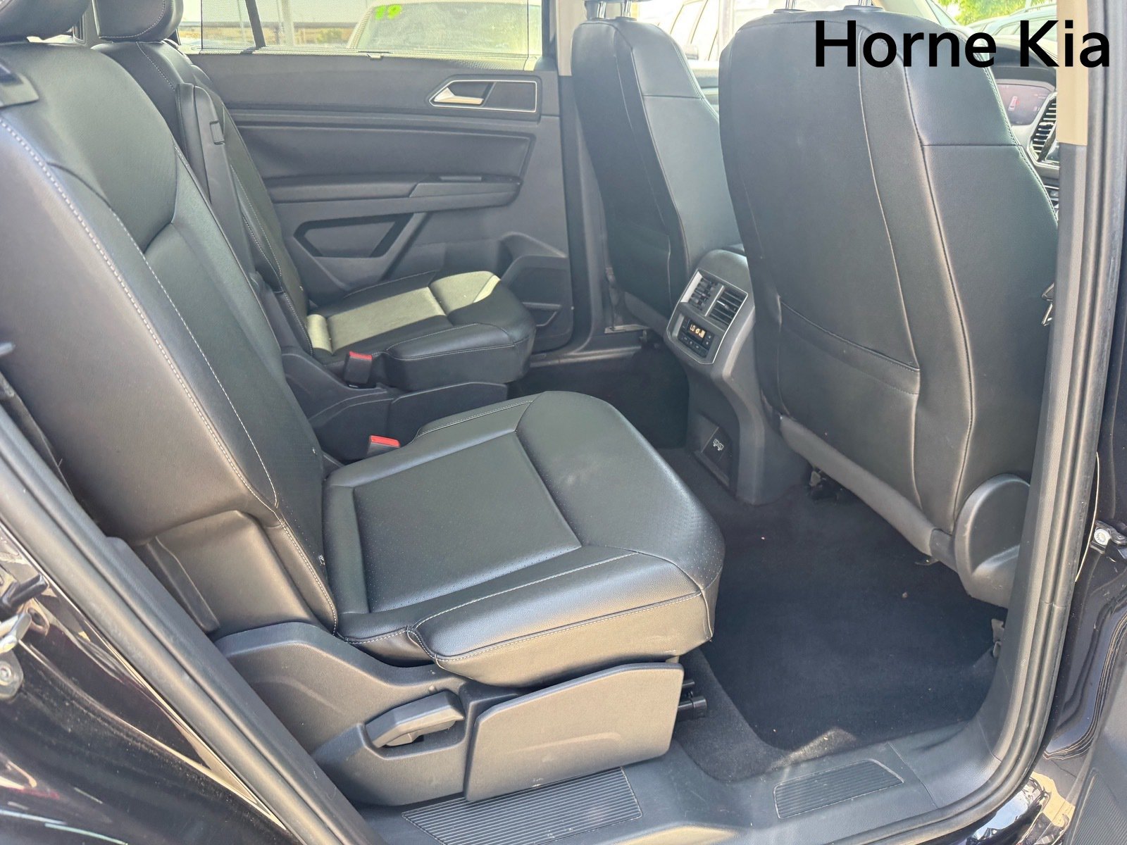 Used 2019 Volkswagen Atlas SEL FWD image 28