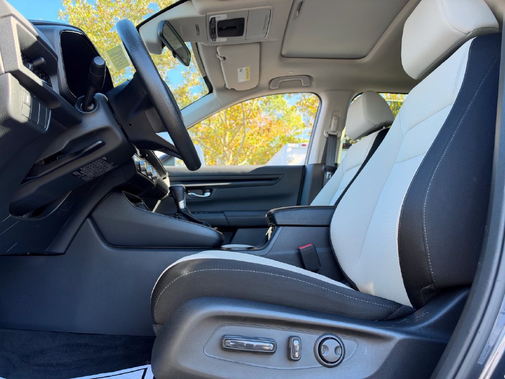Used 2024 Honda CR-V EX image 17