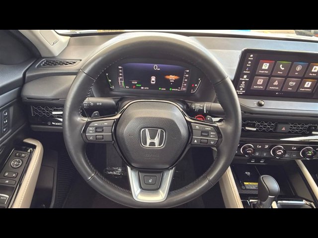 Certified 2025 Honda Accord Touring image 22