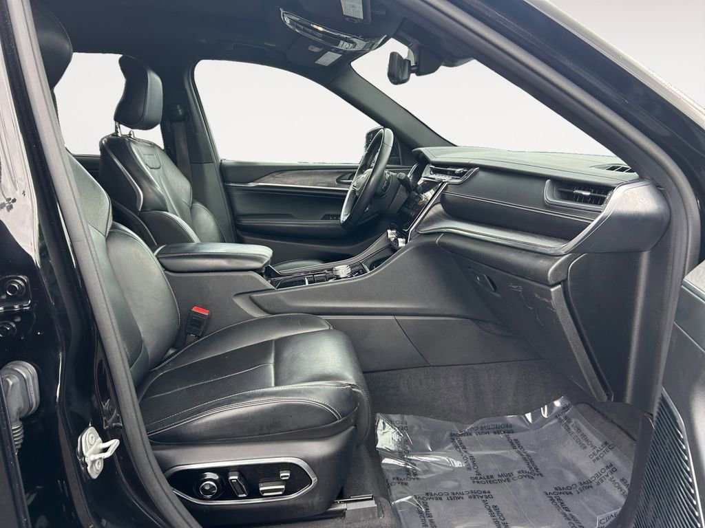 Used 2021 Jeep Grand Cherokee L Overland w/ Luxury Tech Group IV image 10