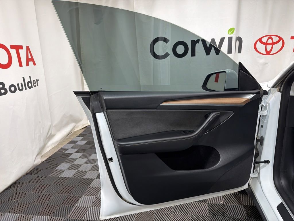 Used 2023 Tesla Model Y Long Range AWD/4WD image 19