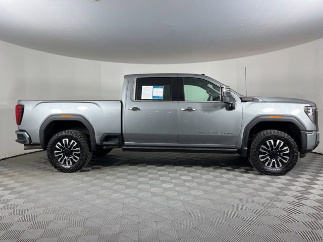 Used 2025 GMC Sierra 2500 Denali Ultimate w/ Max Trailering Package image 11