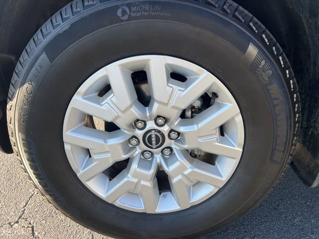 Used 2023 Nissan Frontier SV w/ SV Convenience Package image 27