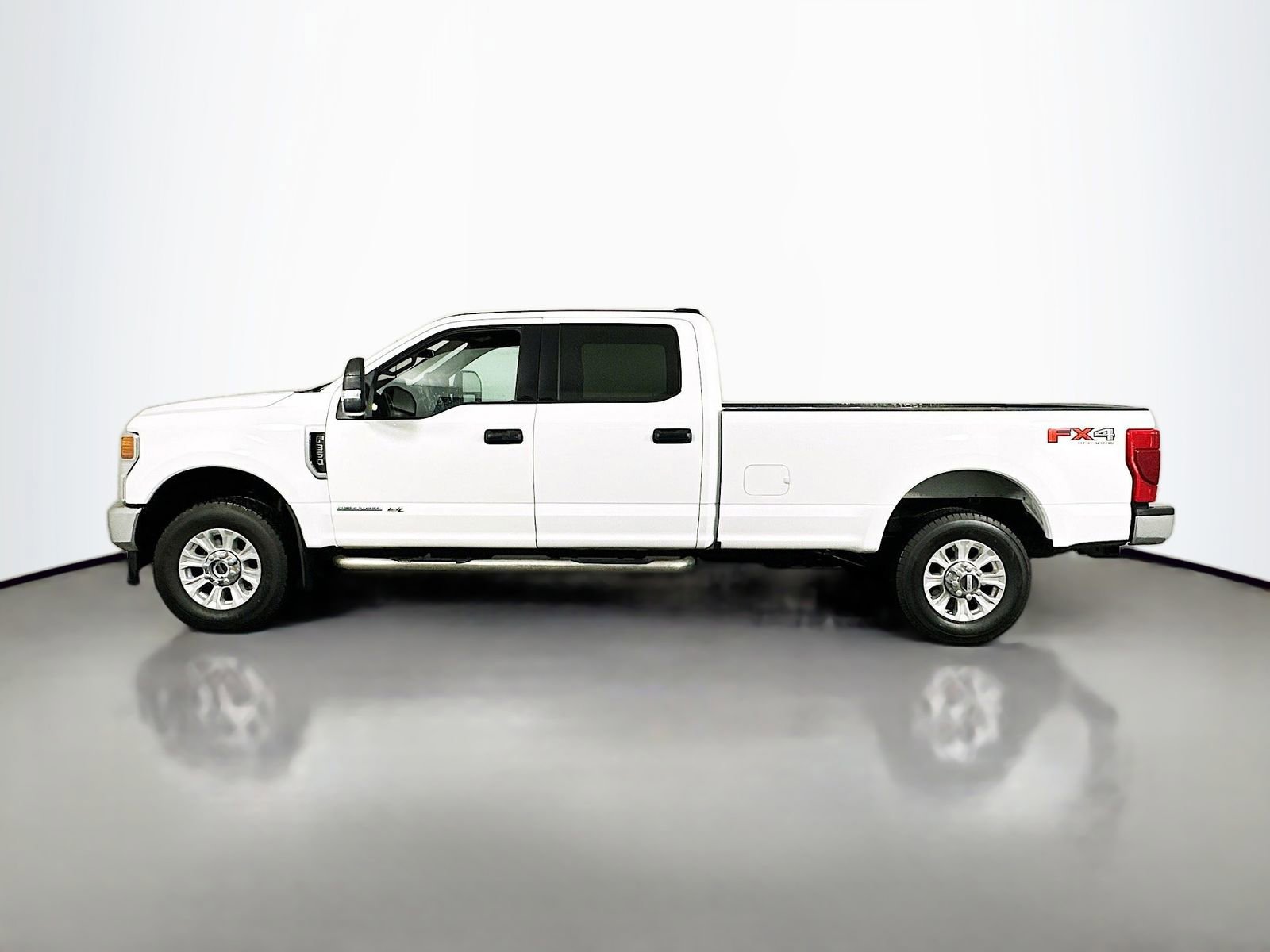 Used 2022 Ford F350 XLT image 5