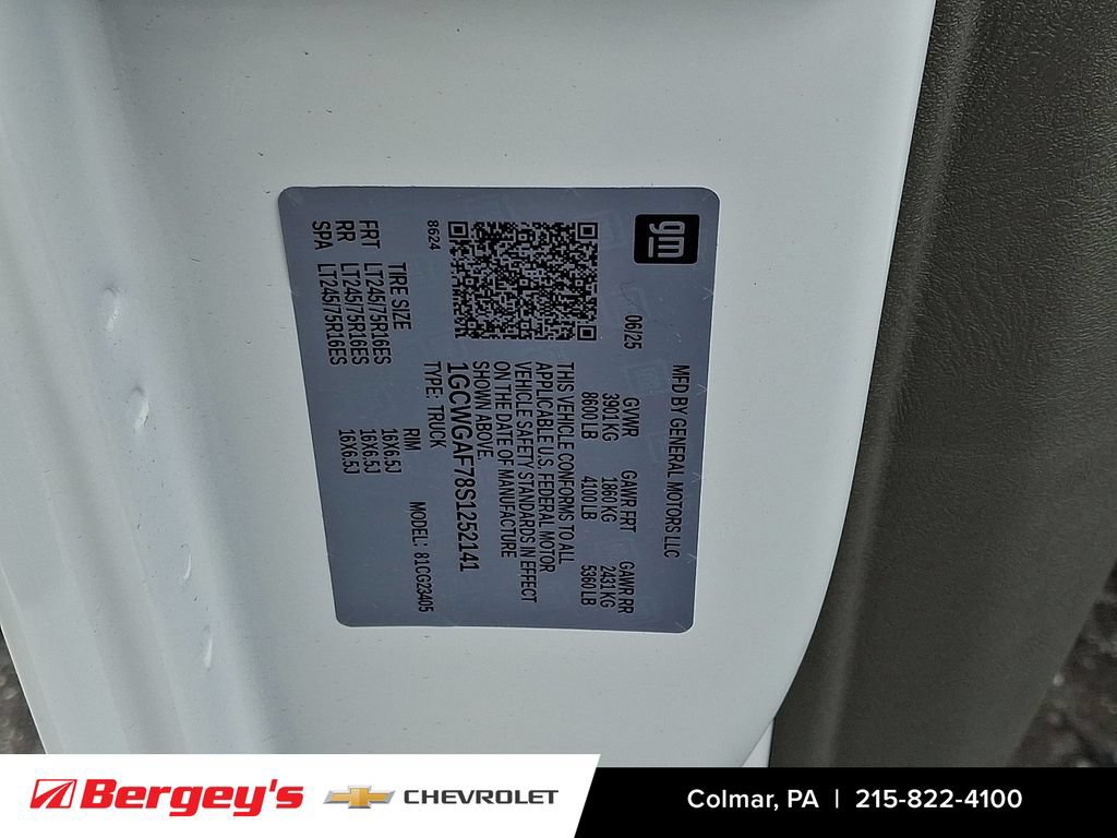 New 2025 Chevrolet Express 2500 w/ Driver Convenience Package RWD image 18