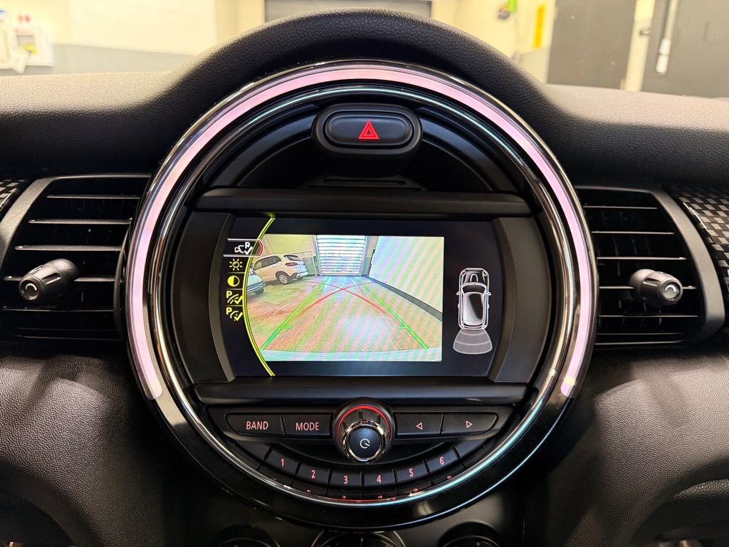 Used 2018 MINI Cooper S image 17