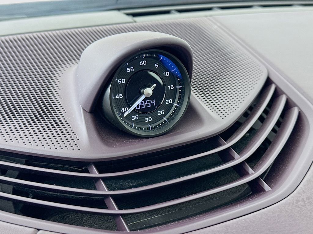 Certified 2023 Porsche Taycan 4 Cross Turismo image 16