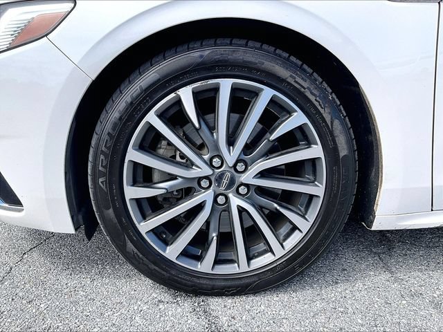 Used 2018 Lincoln Continental Select w/ Continental Climate Package AWD/4WD image 7