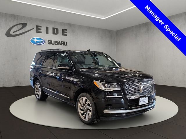 Used 2024 Lincoln Navigator Reserve image 1