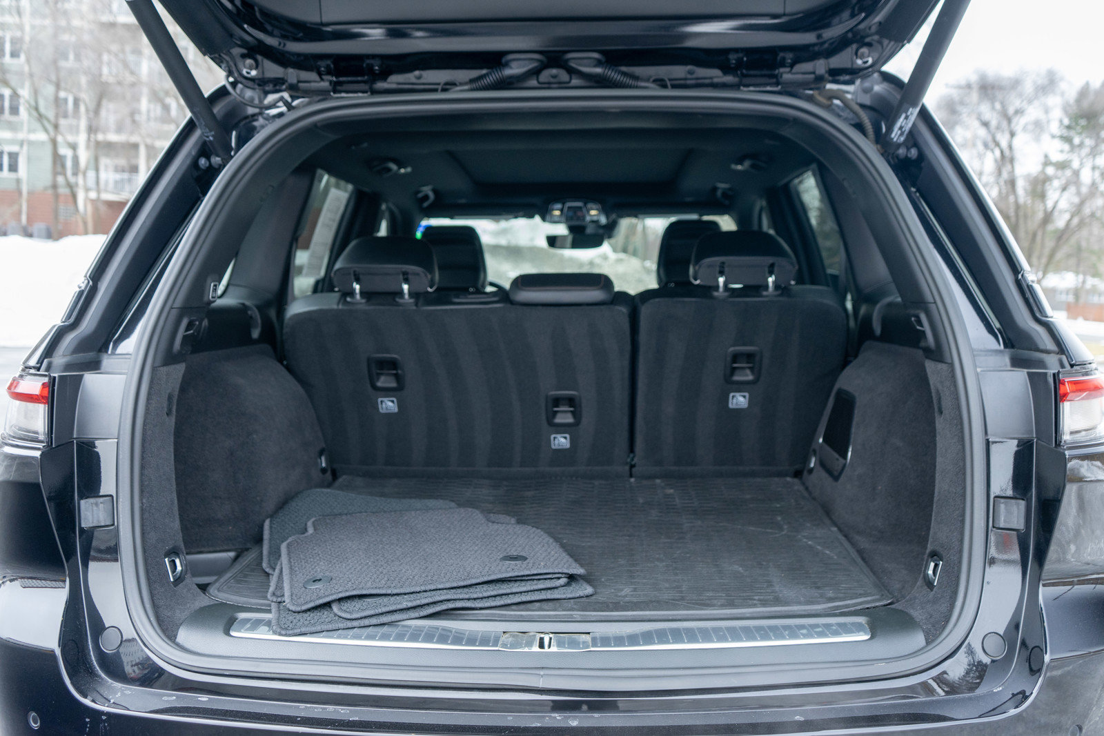 Used 2023 Jeep Grand Cherokee Summit image 9