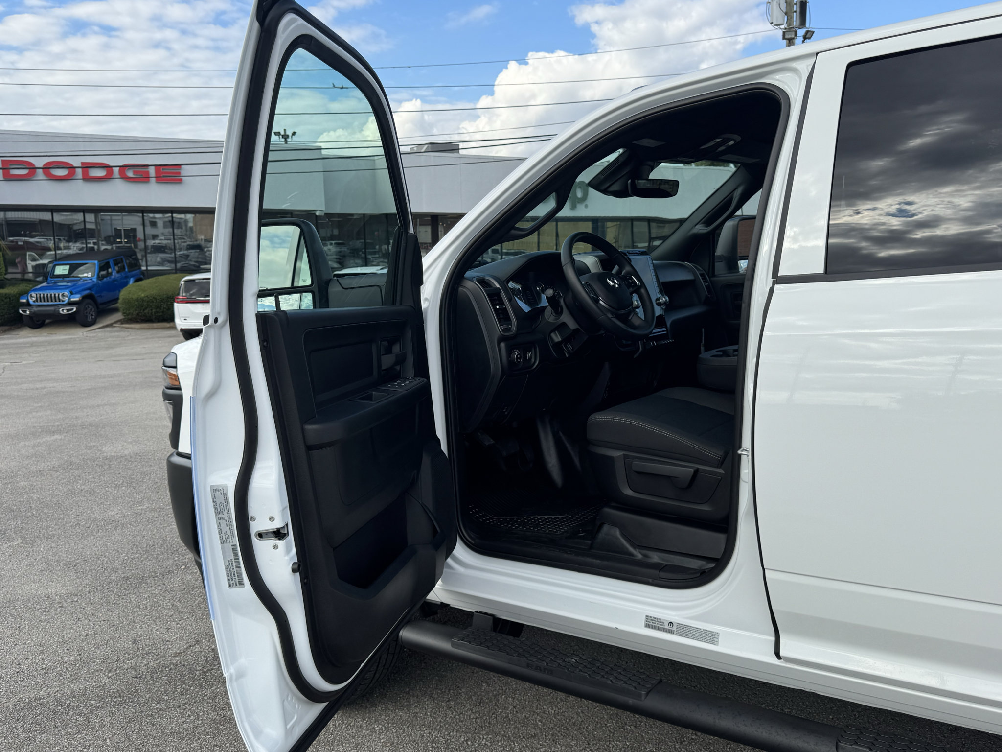New 2027 RAM 3500 Tradesman AWD/4WD image 29