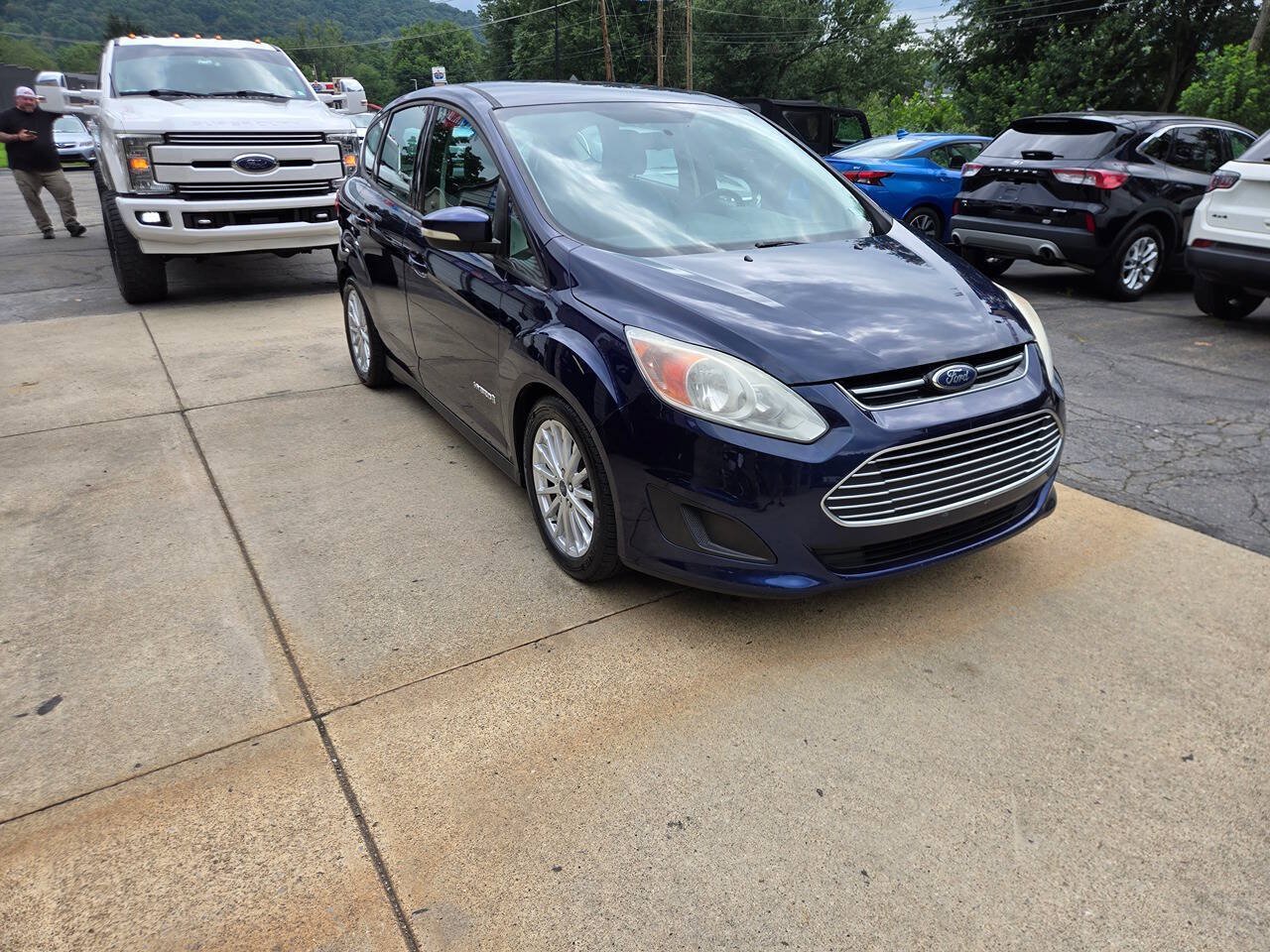 Used 2016 Ford C-MAX SE w/ Interior Protection Package FWD image 1
