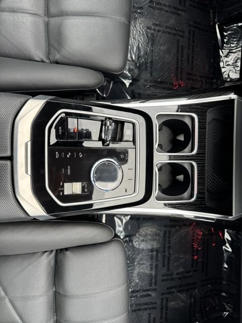 Certified 2025 BMW 740i xDrive image 25
