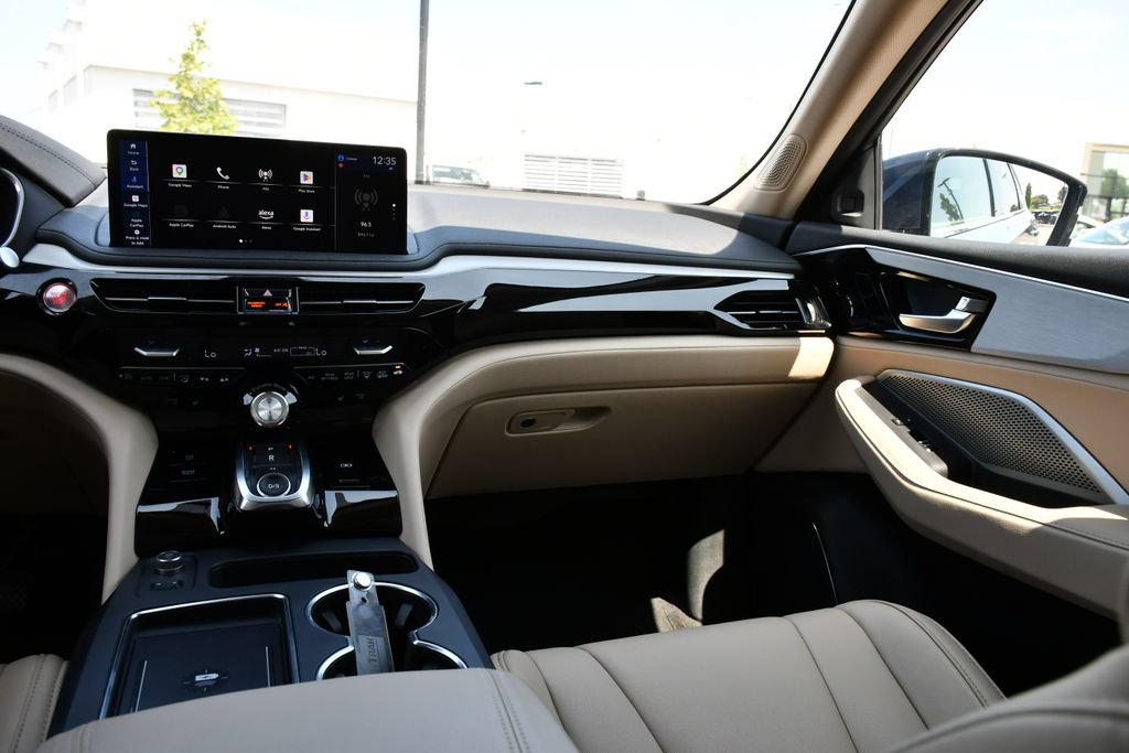 Used 2025 Acura MDX SH-AWD image 33