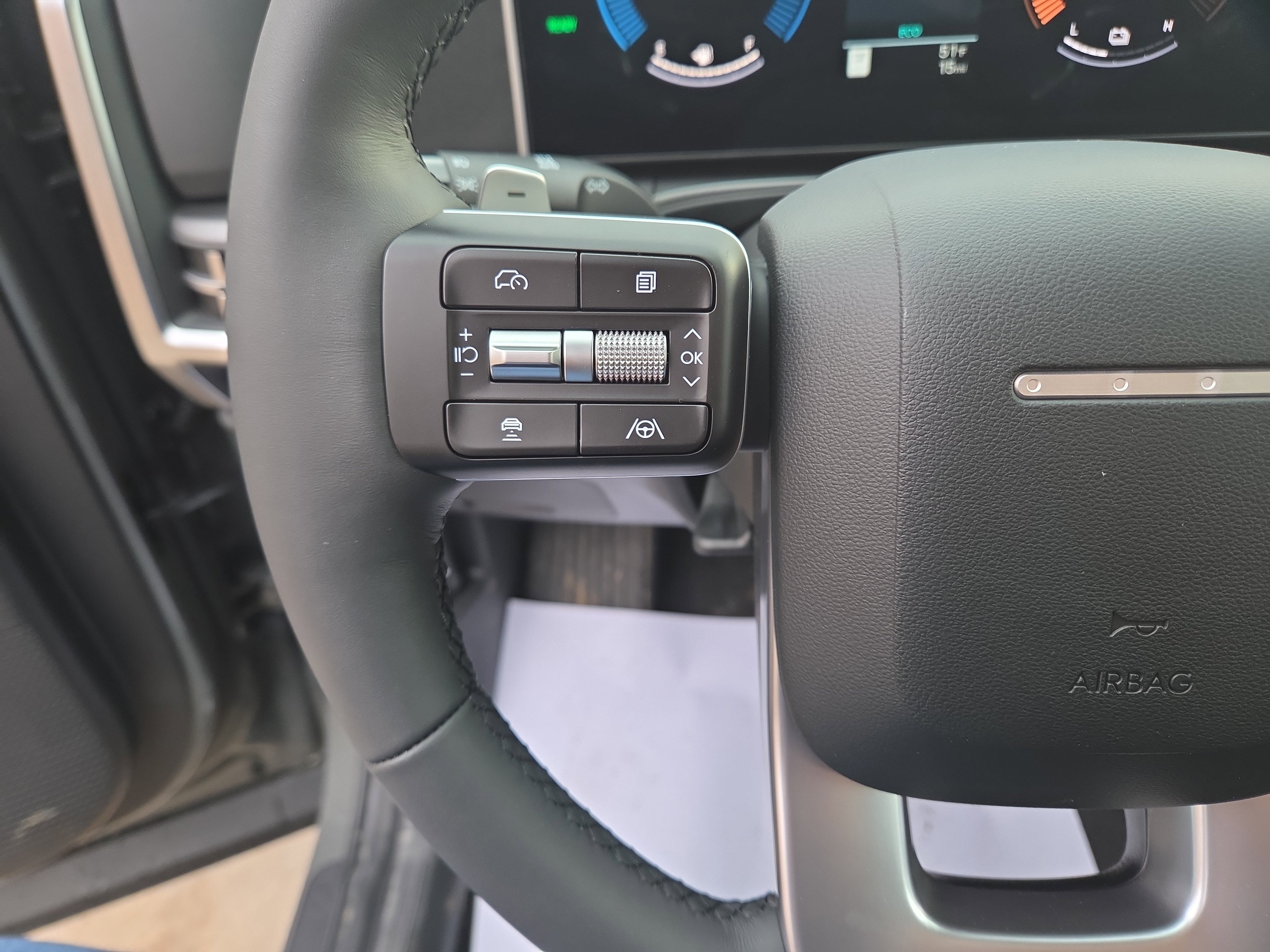 New 2026 Hyundai Santa Fe SE image 19