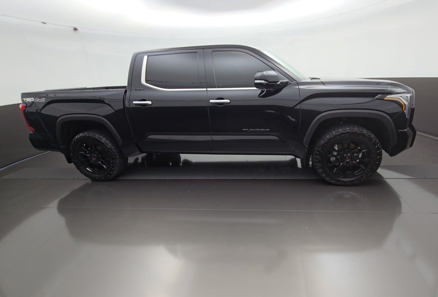 Used 2023 Toyota Tundra Limited w/ TRD Off-Road Package AWD/4WD image 11