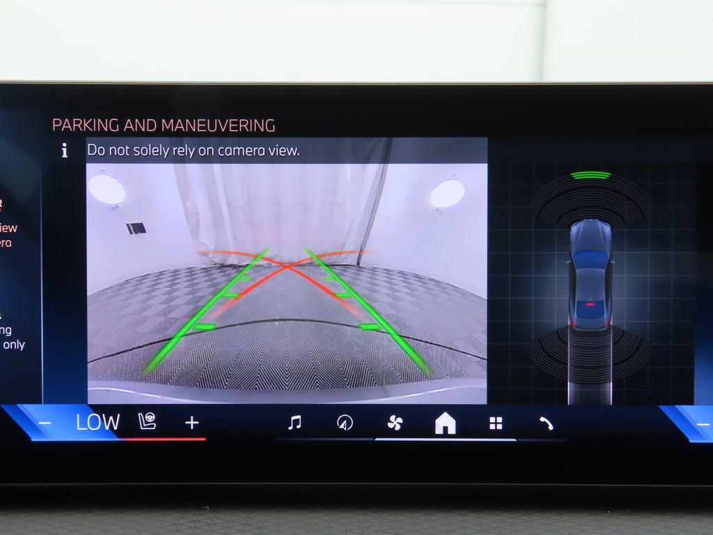 Certified 2025 BMW 430i Coupe w/ Premium Package image 15