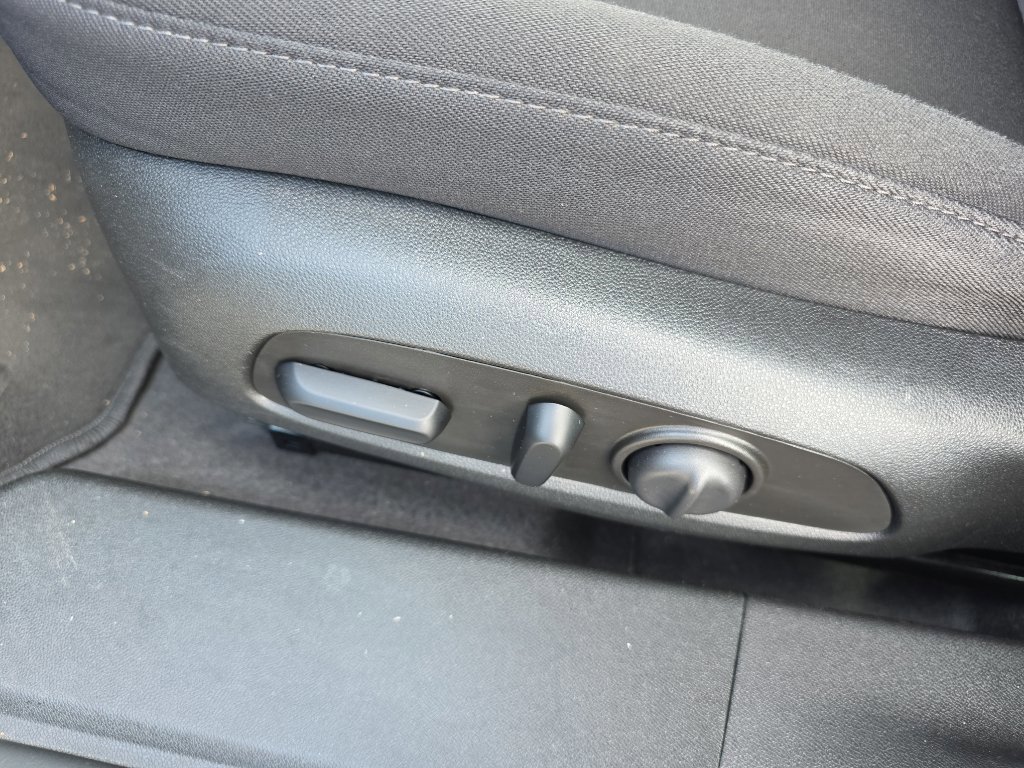 Used 2023 Chevrolet Malibu LT image 17